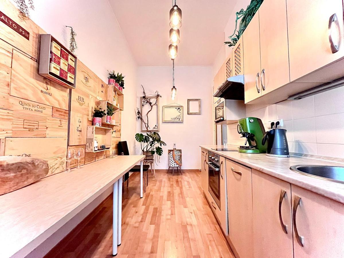 Sunny City - Apartment In Spa Zone With Private Garage Karlovy Vary Bagian luar foto